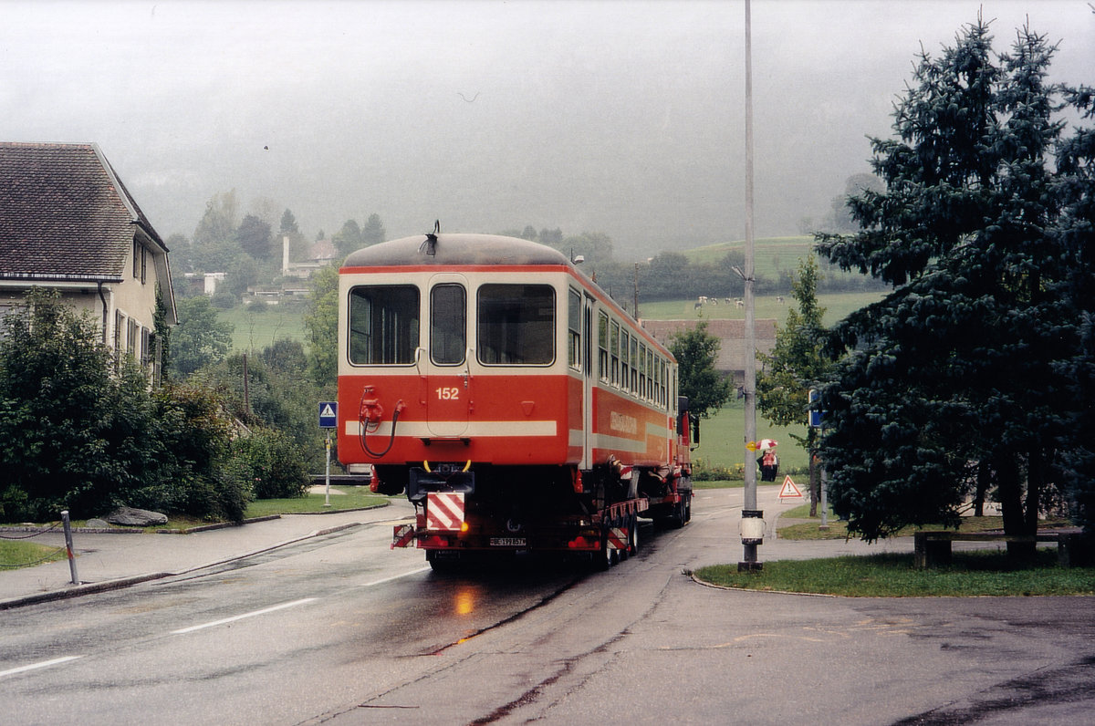 Aare Seeland mobil/ASm.
Eisenbahn-Amateur-Klub (SEA) Rüttenen.
Von den ursprünglichen neun Steuerwagen hat nur der von der SZB stammende ehemalige BTI Bt 152 überlebt.
Da er vom Depot Langenthal nie dem Betrieb übergeben wurde, gelangte er als Geschenk an den Solothurner Eisenbahn-Amateur-Klub (SEA) Rüttenen, wo er in einem Schacht neben dem Klublokal als Restaurant genutzt wird. Am 19. September 2002 erfolgte der Transport auf der Strasse von Langenthal nach Rüttenen. Am Vortag wurde er auf meinen Wunsch mit der Ge 4/4 126 anstatt mit einem Be 4/4 von Wiedlisbach nach Langenthal überführt, was zu einer einmaligen Zugskomposition führte.  
Nach der Inbetriebnahme der neuen STAR Triebzüge Be 4/8 110 – 115 wurden die acht  Steuerwagen bei der Zimmerli Recycling AG  Aarwangen verschrottet.
Nach der Ankunft in Rüttenen seiner neuen Heimat. 
Foto: Walter Ruetsch