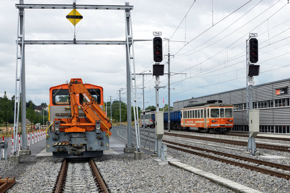 Aare Seeland mobil.
Fahrzeuge für den Bahndienst sowie den Güterverkehr in Siselen abgestallt am 6. Juli 2018.
Foto: Walter Ruetsch