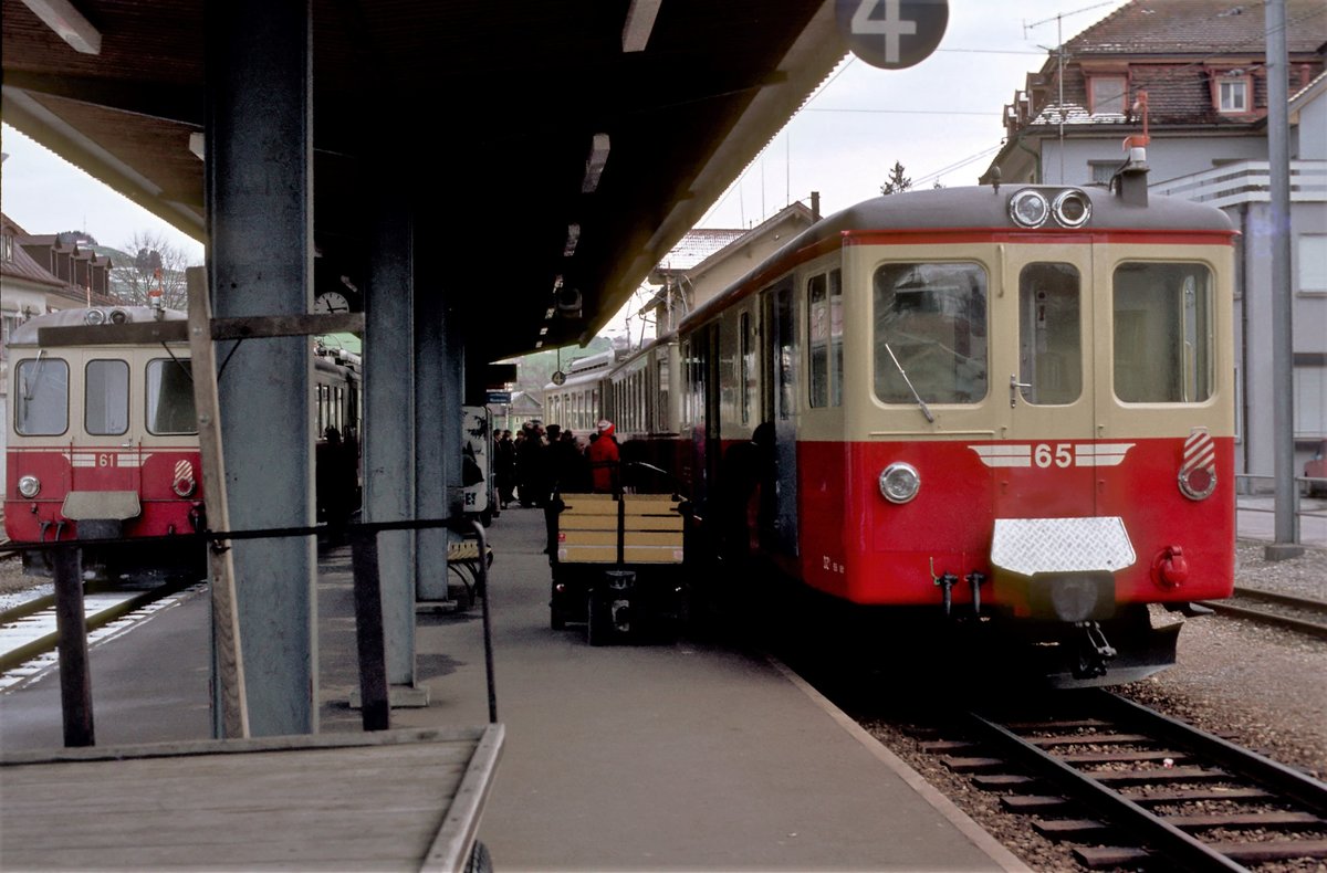AB, Appenzell March 1978. Jahre später, 1994, war ich direkt am Transfer dieser Züge nach Barcelona-FGC beteiligt . Von einer Kodak-Folie digitalisiert.
