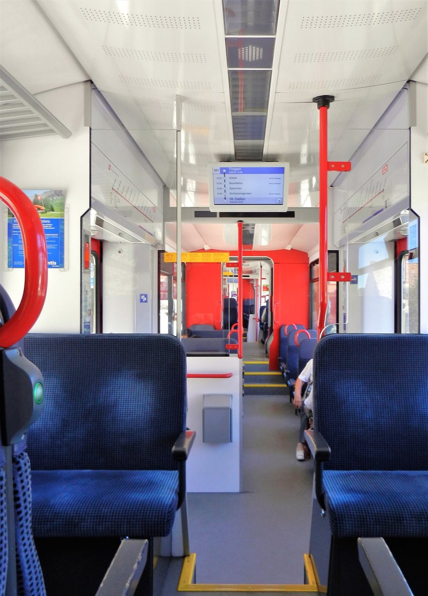 AB Be 4/8 Nr. 35 als S21 von Trogen nach St. Gallen, Inneneinrichtung - 18.07.2014