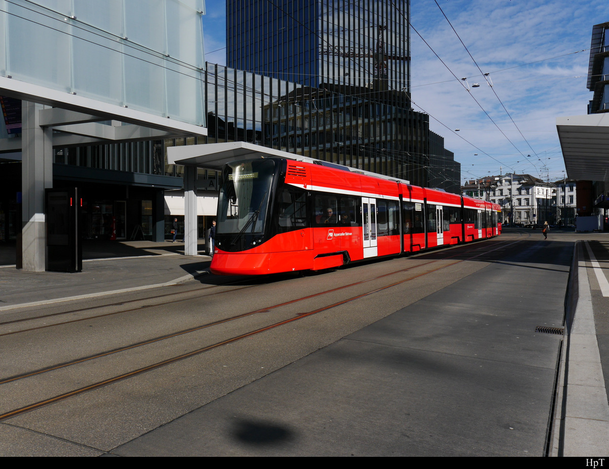 AB - Triebzüge Be 4/6 4007 und Abe 4/6 4107 vor dem SBB Bahnhof in St.Gallen am 24.02.2019