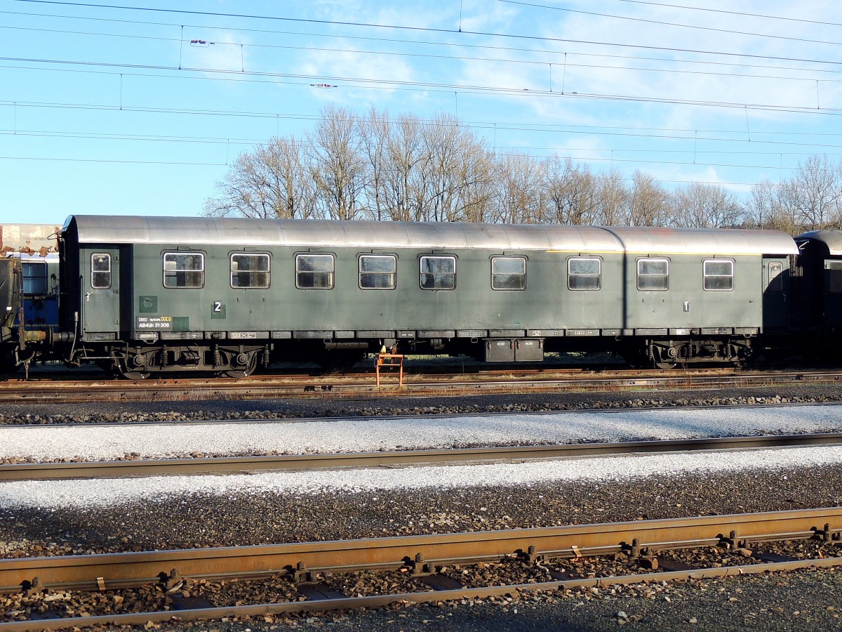 AB4üh 21206 der ÖGEG; hinterstellt am Bhf.Timelkam; 131230