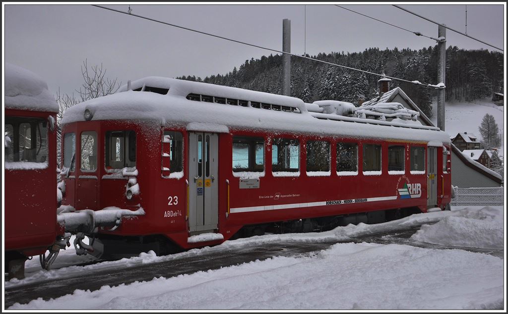 ABDeh 2/4 23 im verschneiten Heiden. (29.01.2015)