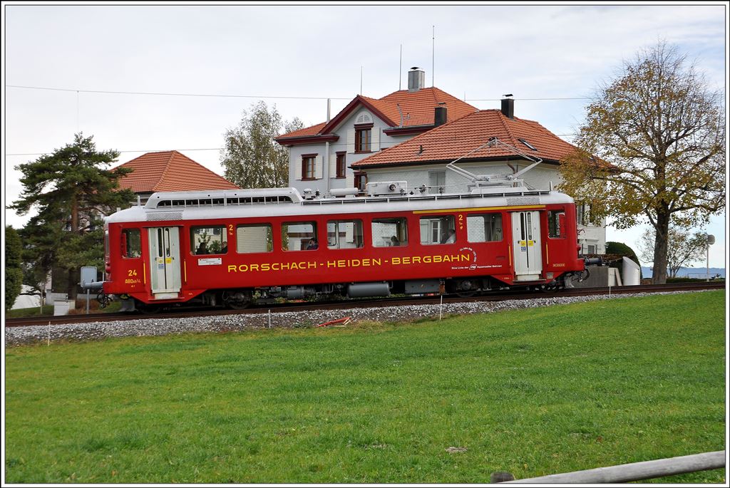 ABDeh 2/4 24 verlässt Heiden Richtung Rorschach Hafen. (11.11.2014)