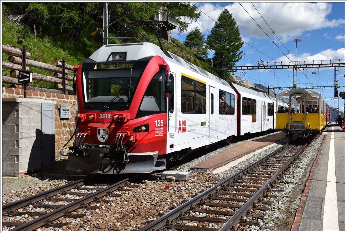 ABe 3512 mit Bernina Express 950 hält kurz in Alp Grüm und fährt in 2 1/2 Stunden mit wenigen Zwischenhalten nach Chur. (17.07.2016)