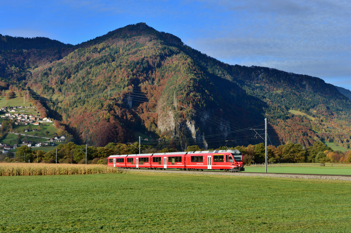 ABe 4/16 3103 am 29.10.2016 bei Malans. 