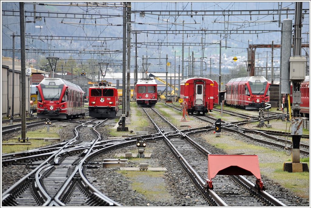 ABe 4/16 3104, Ge 6/6 II 701, Be 4/4 612 und ABe 8/12 3509 in Landquart. (06.04.2016)
