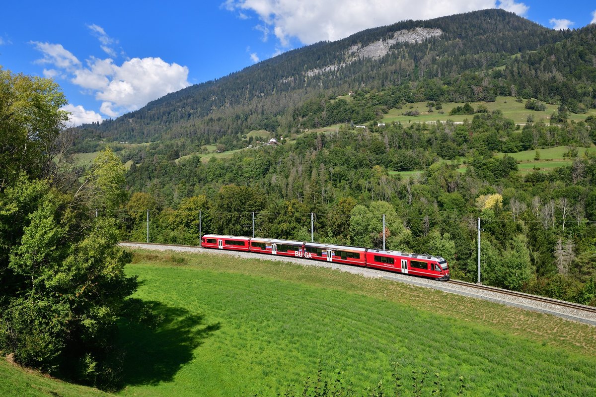 ABe 4/16 3105 am 18.09.2020 bei Bonaduz.