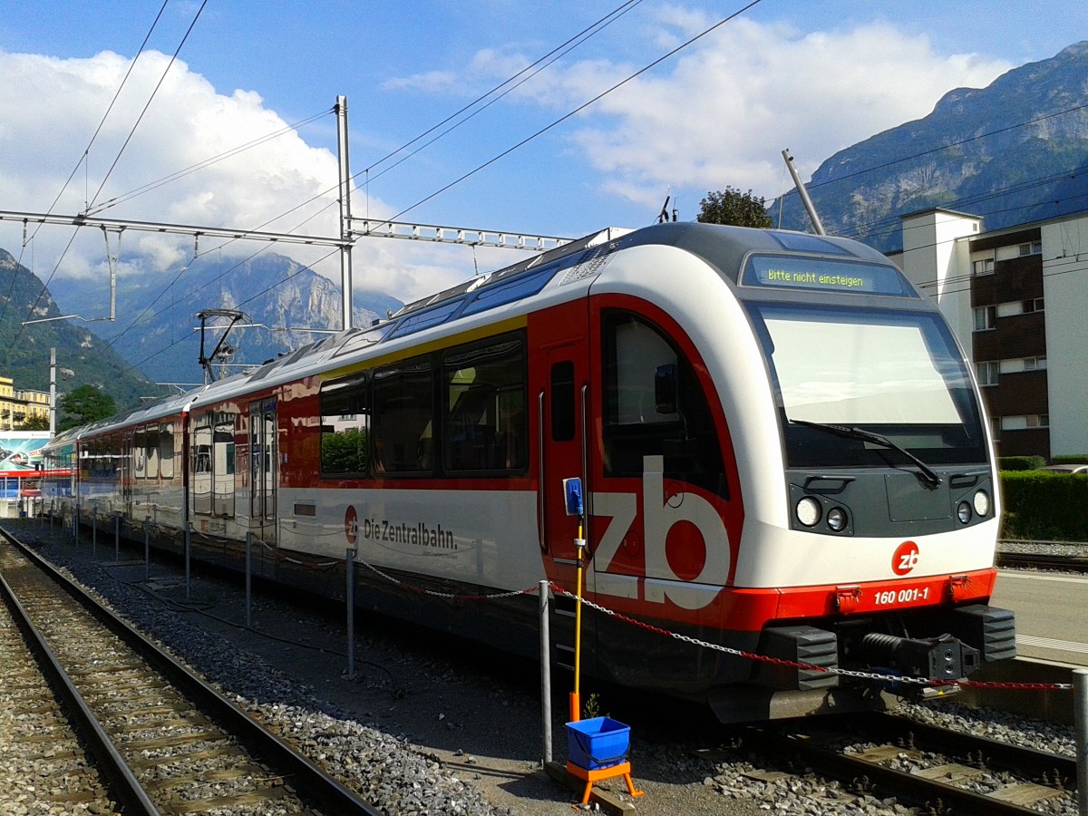 ABeh 160 001-1 am 23.7.2015 im Bahnhof Meiringen.