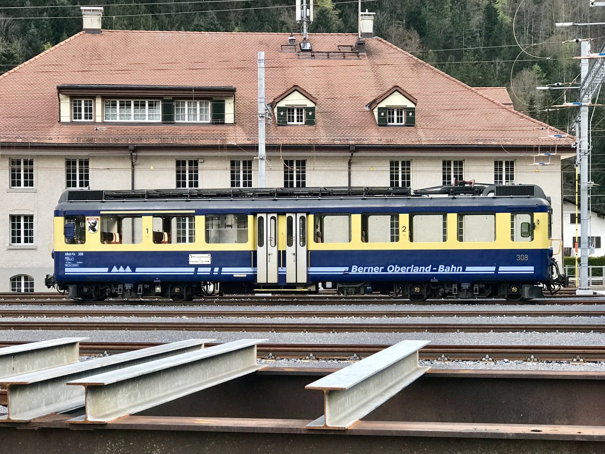 ABeh 4/4 I 308  Gsteigwiler  am 24.4.17 vor der Werkstatt in Zweilütschinen abgestellt.