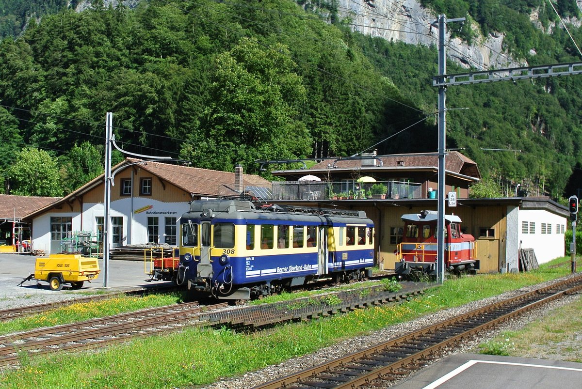 ABeh 4/4 Nr. 308 abgestellt in Zweilütschinen, 19.07.2016.