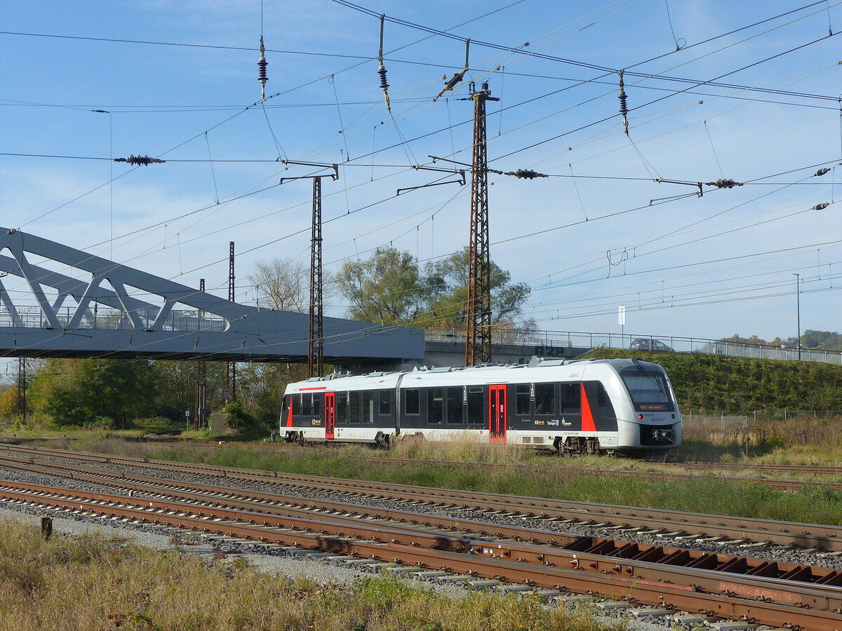 abellio 1648 405-6 als RB 80556 von Naumburg (S) Ost nach Karsdorf, am 25.10.2021 in Naumburg (S) Hbf.