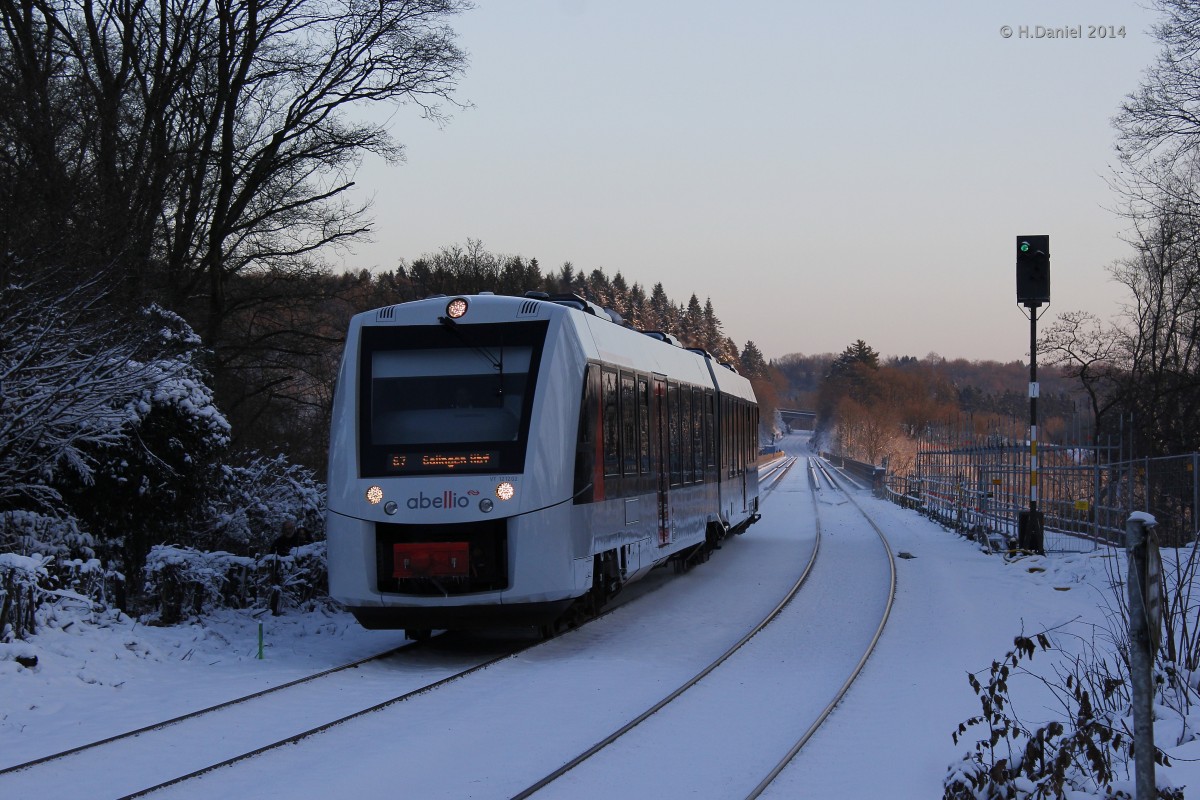abellio 648 002 VT 121202 als S7 in Solingen Schaberg, Dezember 2014.