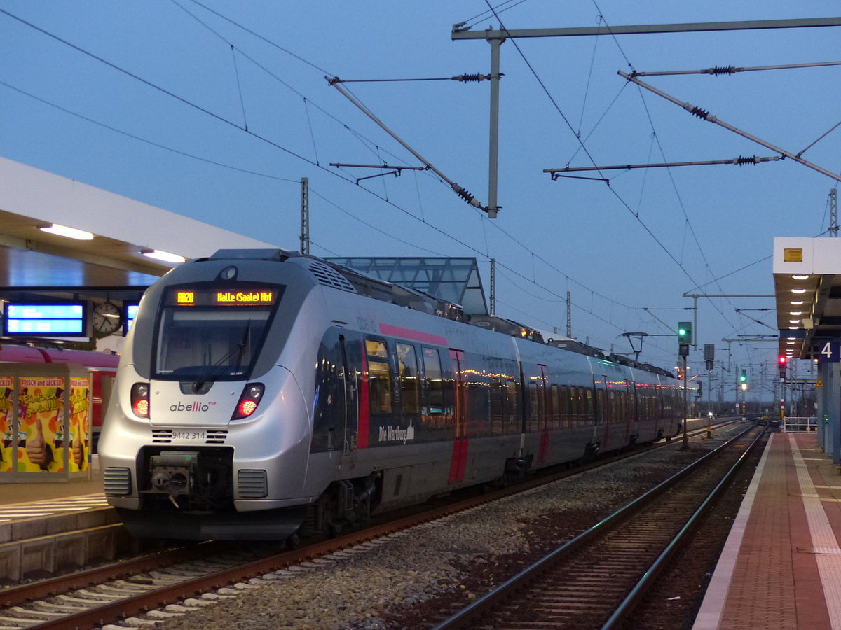 abellio 9442 314 als RB 74629 von Eisenach nach Halle (S) Hbf, am 07.12.2017 in Gotha.