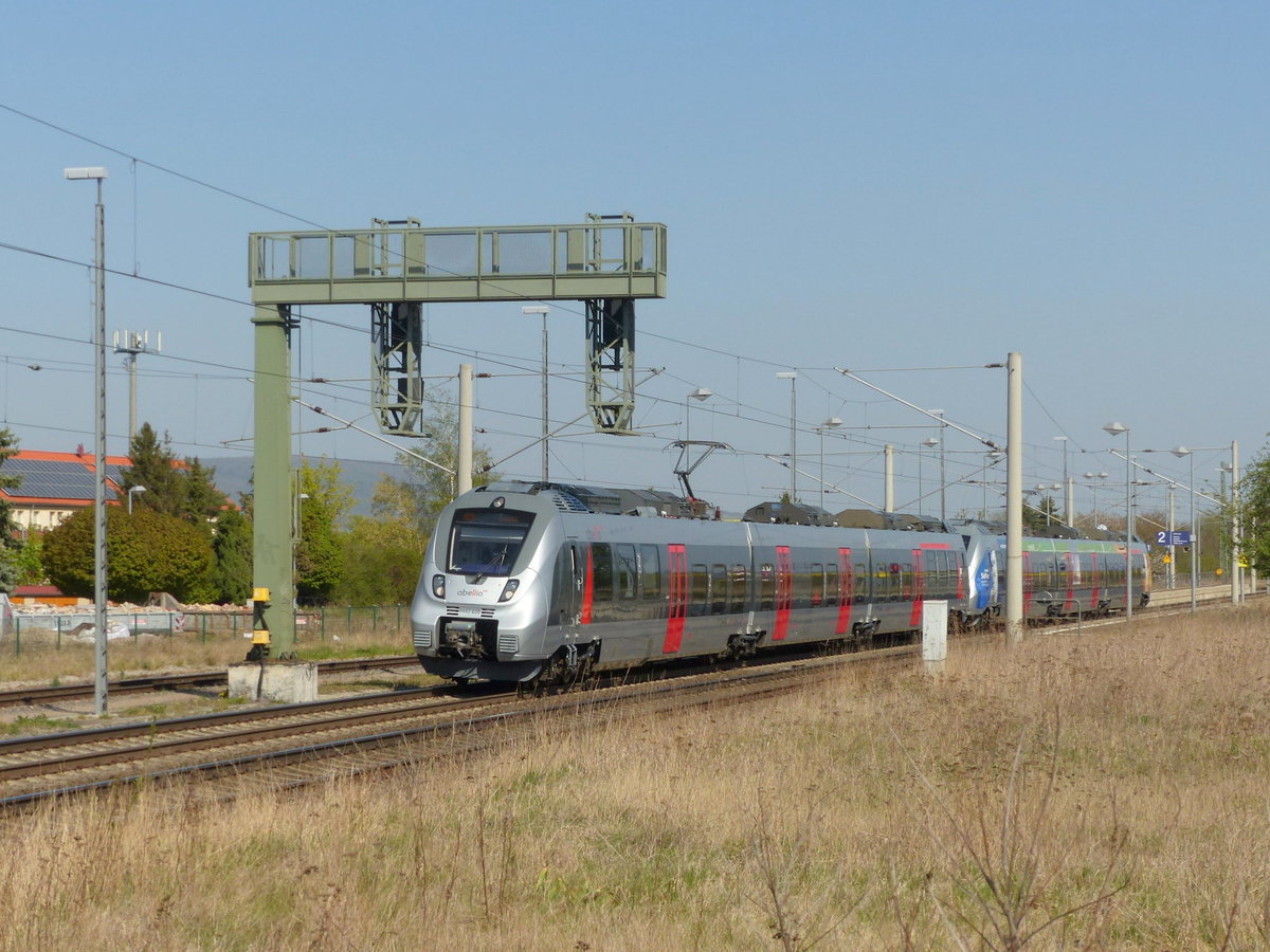abellio 9442 620 + 9442 603 als RB 74622 von Leipzig Hbf nach Eisenach, am 21.04.2020 in Vieselbach.