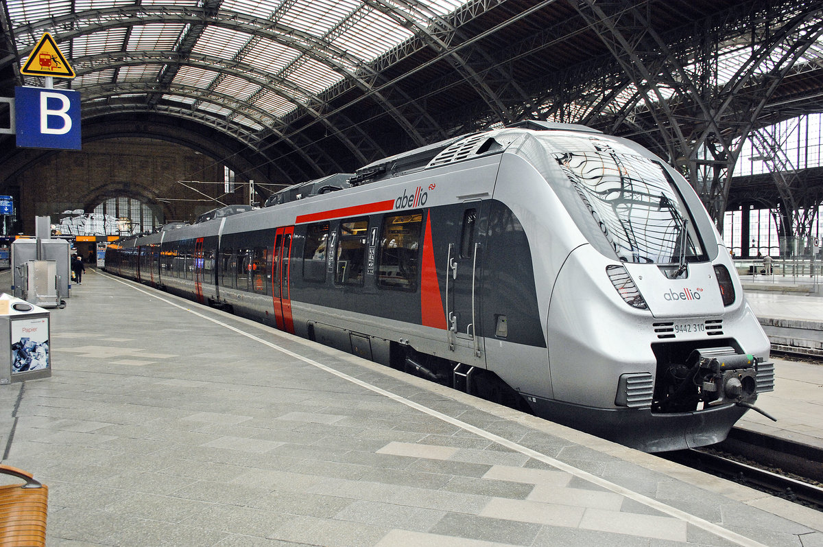 Abellio Rail Mitteldeutschland GmbH Baureihe 9 442 310 (Talent 2, Abellio, NX) im Hauptbahnhof Leipzig. Aufnahme: 29. April 2017.