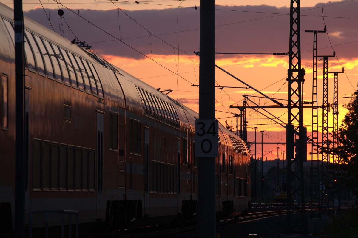 Abendstimmung am Km 34.0 in Coswig. 03.05.2014 20:26 Uhr.