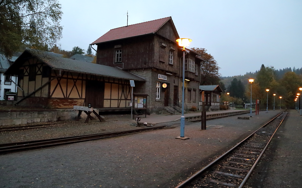Abendstimmung im Bahnhof Alexisbad am 23.10.2016.