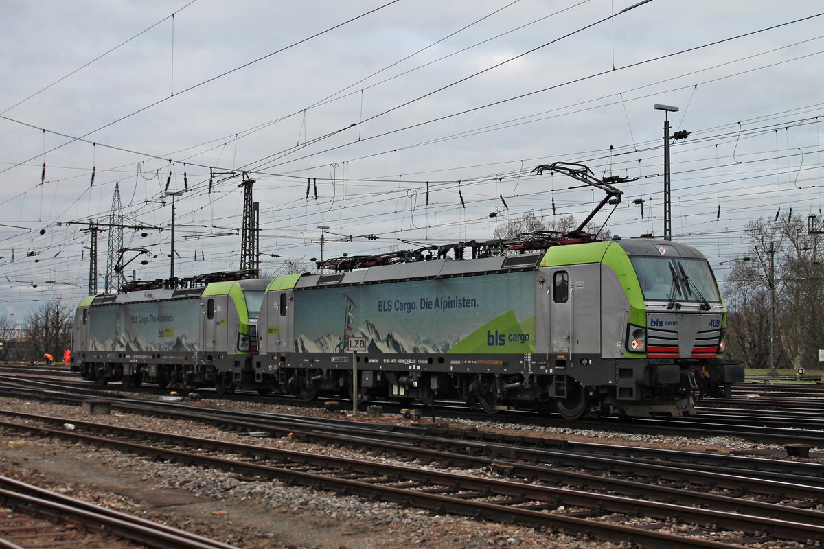 Abfahrt am 30.01.2018 von Re 475 409 und Re 475 405 zusammen als Lokzug aus dem nördlichen Vorfeld vom Badischen Bahnhof von Basel in Richtung Rangierbahnhof Muttenz, um dort einen Zug zu bespannen.