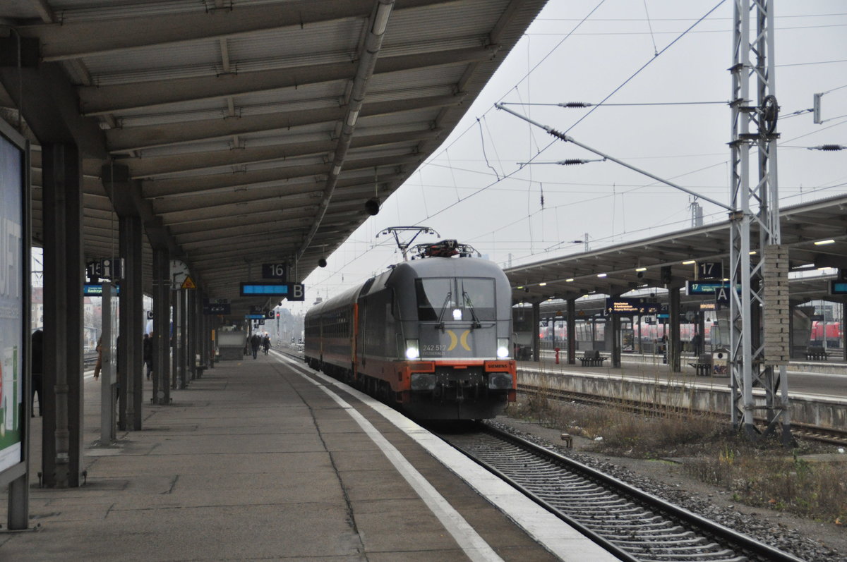 Abfahrt Richtung Stadtbahn . am 06.12.2016 fährt die Fa. Locomore mit Hectorrail nach Stuttgart.