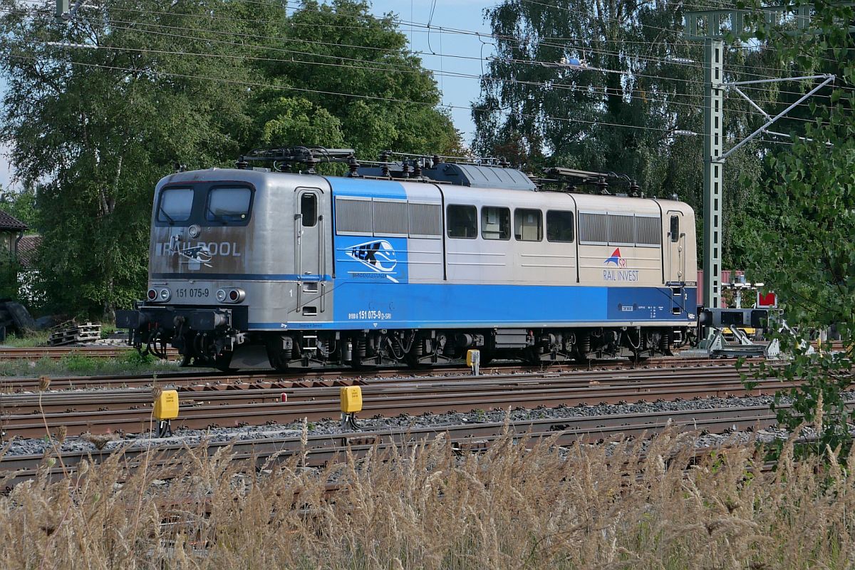 Abgestellt (||) - 151 075-9 der SRI Rail Invest am 30.08.2022 in Aulendorf
