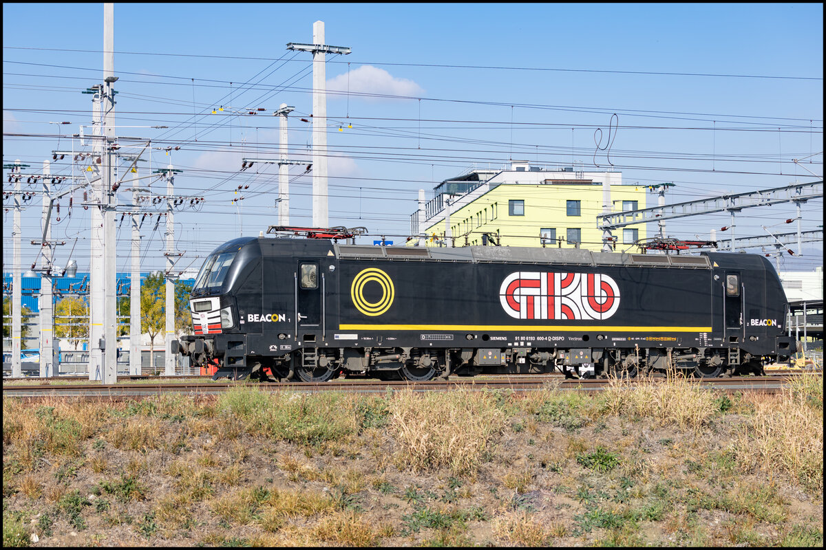 Abgestellt am Graz K�flacher Bahnhof wartet diese X4E auf Ihre weiteren Dienste. 17.10.2026 