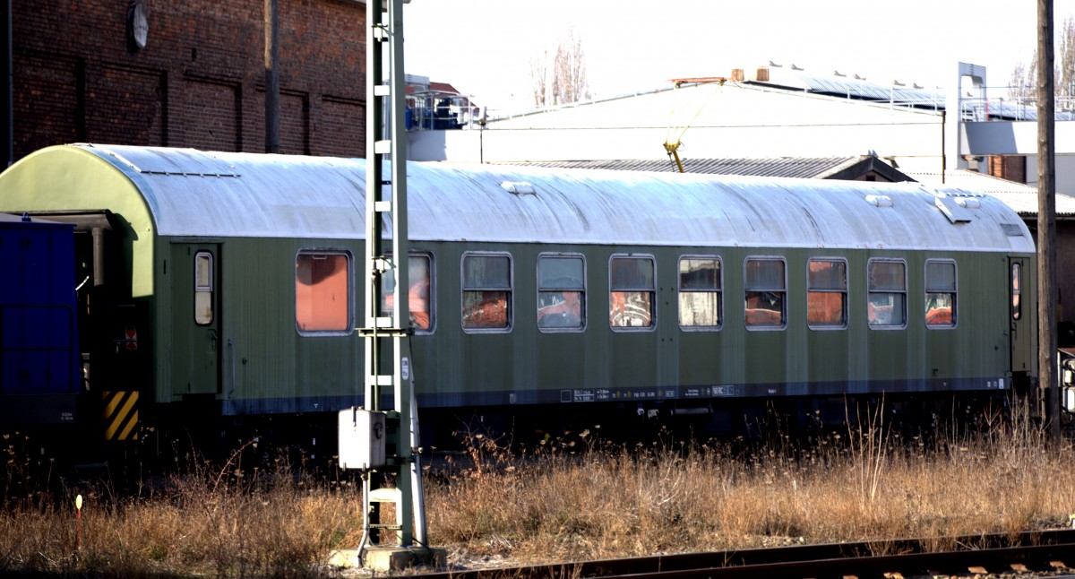 Abgestellt auf der Gelände der Railsystem GmbH in Gotha, ein Wagen des ehemaligen
Regierungszuges der DDR (?) 02.03.2014 10:05 Uhr.