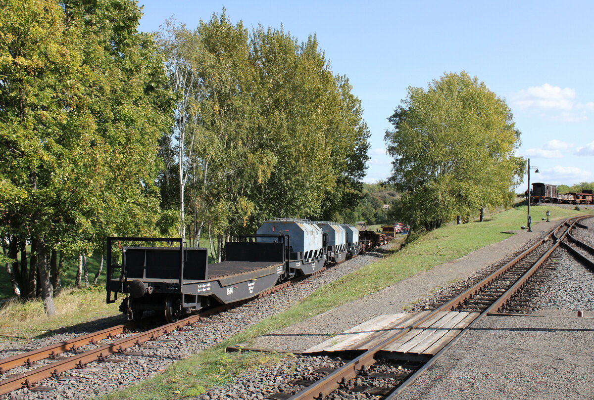 Abgestelltes Rollmaterial der Mansfelder Bergwerksbahn, am 30.09.2023 in Hettstedt-Kupferkammerhütte.