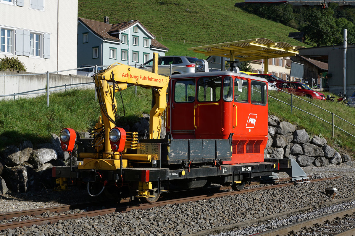 AB:Impressionen von den Appenzeller Bahnen, verewigt am 15. September 2017.
Tm 2/2 91 (1960) auf den nächsten Einsatz wartend auf dem Abstellgleis in Urnäsch.
Dieses Fahrzeug für den Bahndienst hat die AB im Jahre 2004 von der WSB erworben.
Foto: Walter Ruetsch
 