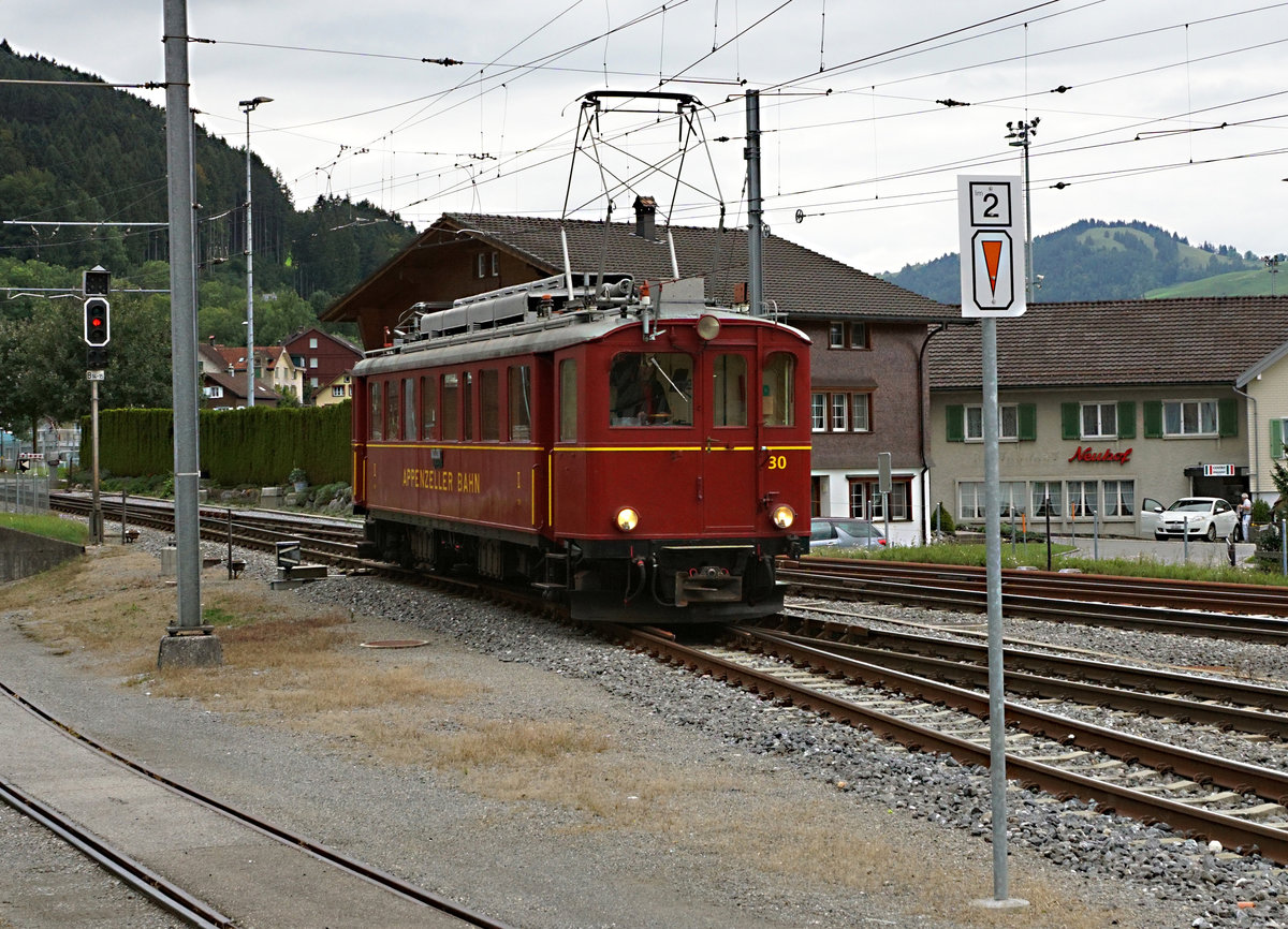 AB:Impressionen von den Appenzeller Bahnen, verewigt am 15. September 2017.
Nostalgiebetrieb mit dem BCe 4/4 30 (1933) in Appenzell.
Foto: Walter Ruetsch
 