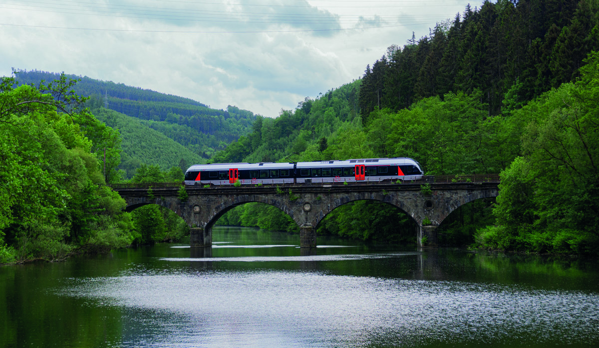 ABR RB91 auf der Lennebrücke bei Werdohl auf dem Weg nach Siegen Hbf.