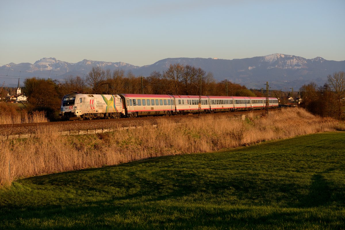 Abschluss der Fototour am 20. März 2014 bildete dann noch der  Frontrunner , die ÖBB 1116.130 mit dem EC 84 von Bologna Centrale nach München HBF. Aufgenommen in Rann.