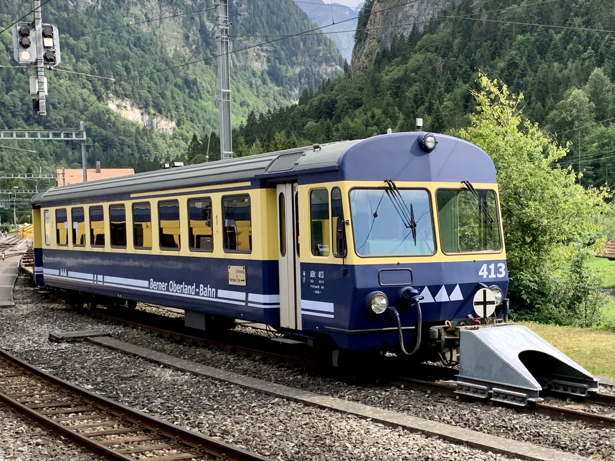 ABt 413 der BOB, ex RBS, am 1.8.20 beim Bahnhof Zweilütschinen abgestellt.