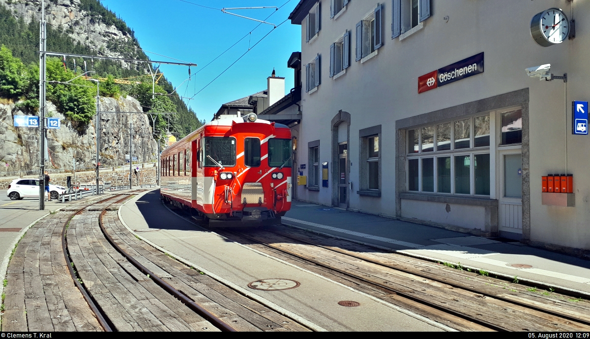 ABt mit Deh 4/4 II 9? steht im Startbahnhof Göschenen (CH) auf Gleis 11.
(Smartphone-Aufnahme)

🧰 Matterhorn-Gotthard-Bahn (MGB)
🚝 R 639 Göschenen (CH)–Andermatt (CH)
🚩 Bahnstrecke Göschenen–Andermatt (Schöllenenbahn | 142)
🕓 5.8.2020 | 12:09 Uhr