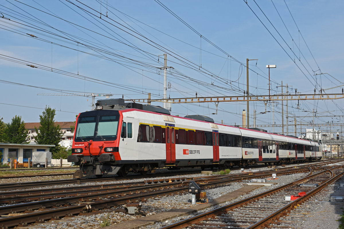 ABt NPZ Domino 50 85 39-43 874-9 fährt Richtung Bahnhof Pratteln. Die Aufnahme stammt vom 27.08.2019.