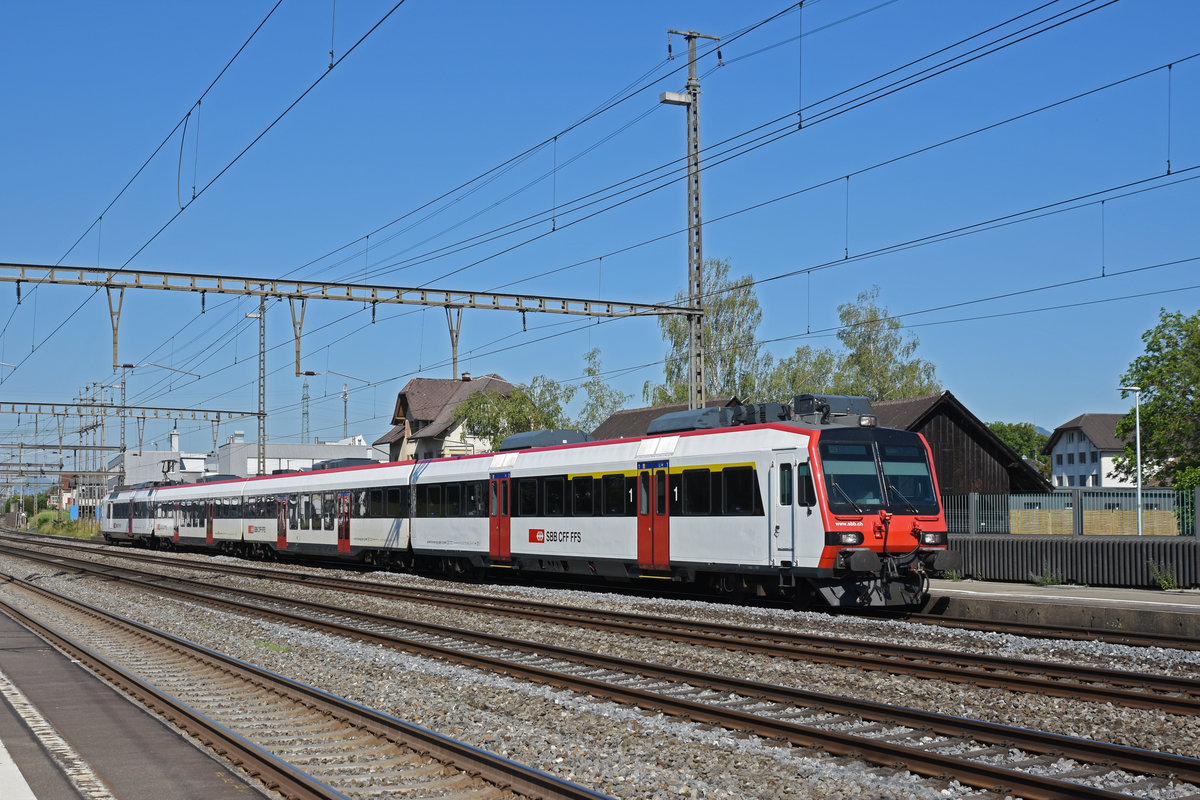 ABt NPZ Domino 50 85 39-43 886-3, auf der S23, fährt beim Bahnhof Rupperswil ein. Die Aufnahme stammt vom 24.06.2020.