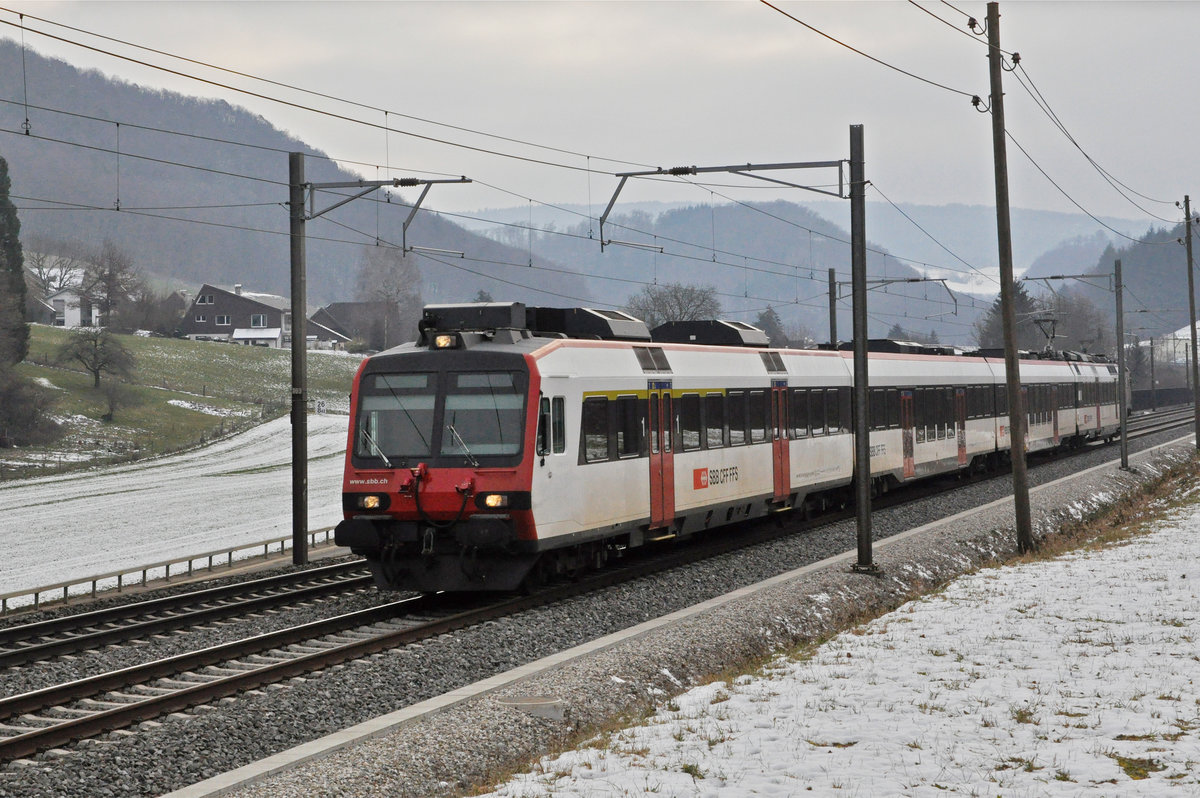 ABt NPZ Domino 50 85 39-43 831-9 fährt Richtung Bahnhof Gelterkinden. Die Aufnahme stammt vom 11.01.2021.