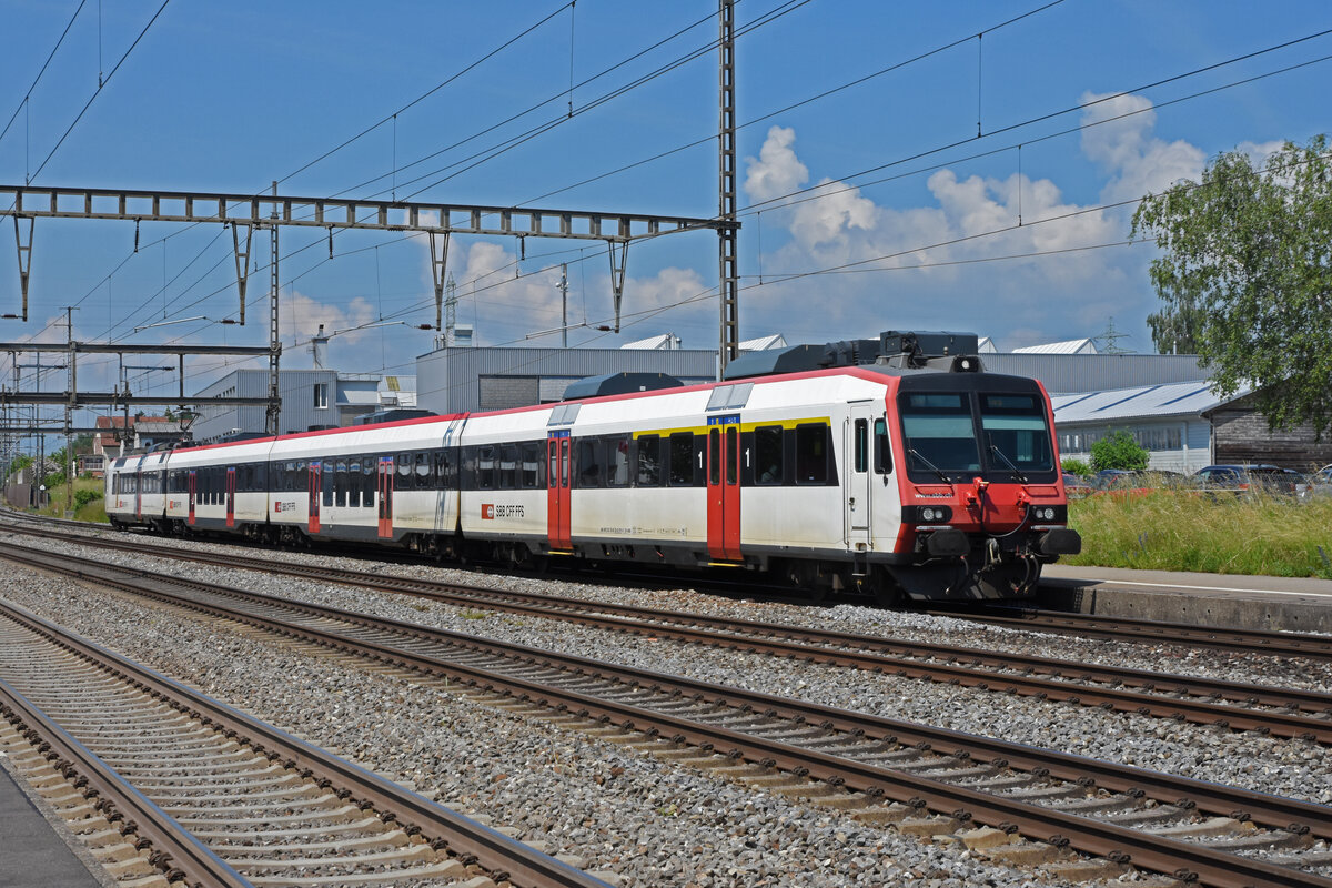 ABt NPZ Domino 50 85 39-43 911-9, auf der S29, fährt beim Bahnhof Rupperswil ein. Die Aufnahme stammt vom 10.06.2021.