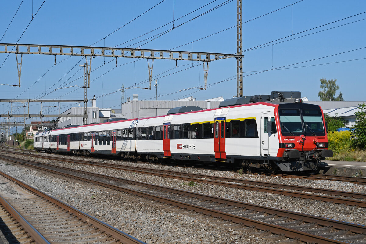 ABt NPZ Domino 50 85 39-43 895-4, auf der S29, fährt am 22.08.2023 beim Bahnhof Rupperswil ein.