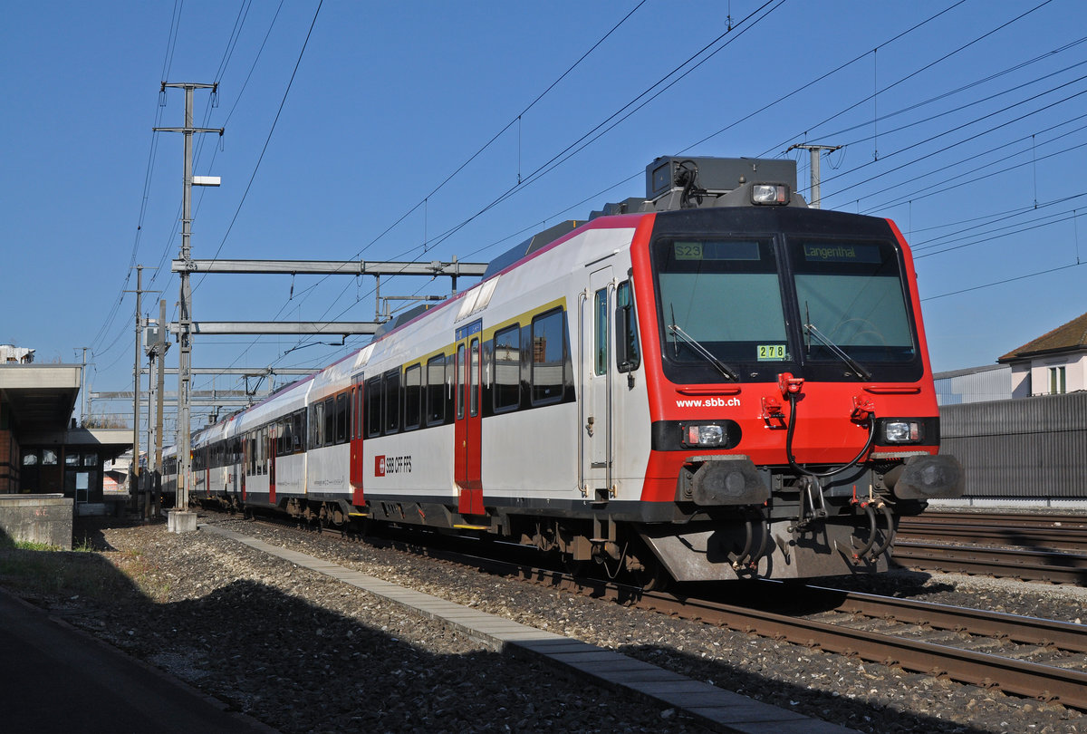 ABt NPZ Domino, auf der S 23, fährt beim Bahnhof Rothrist ein. Die Aufnahme stammt vom 11.08.2016.