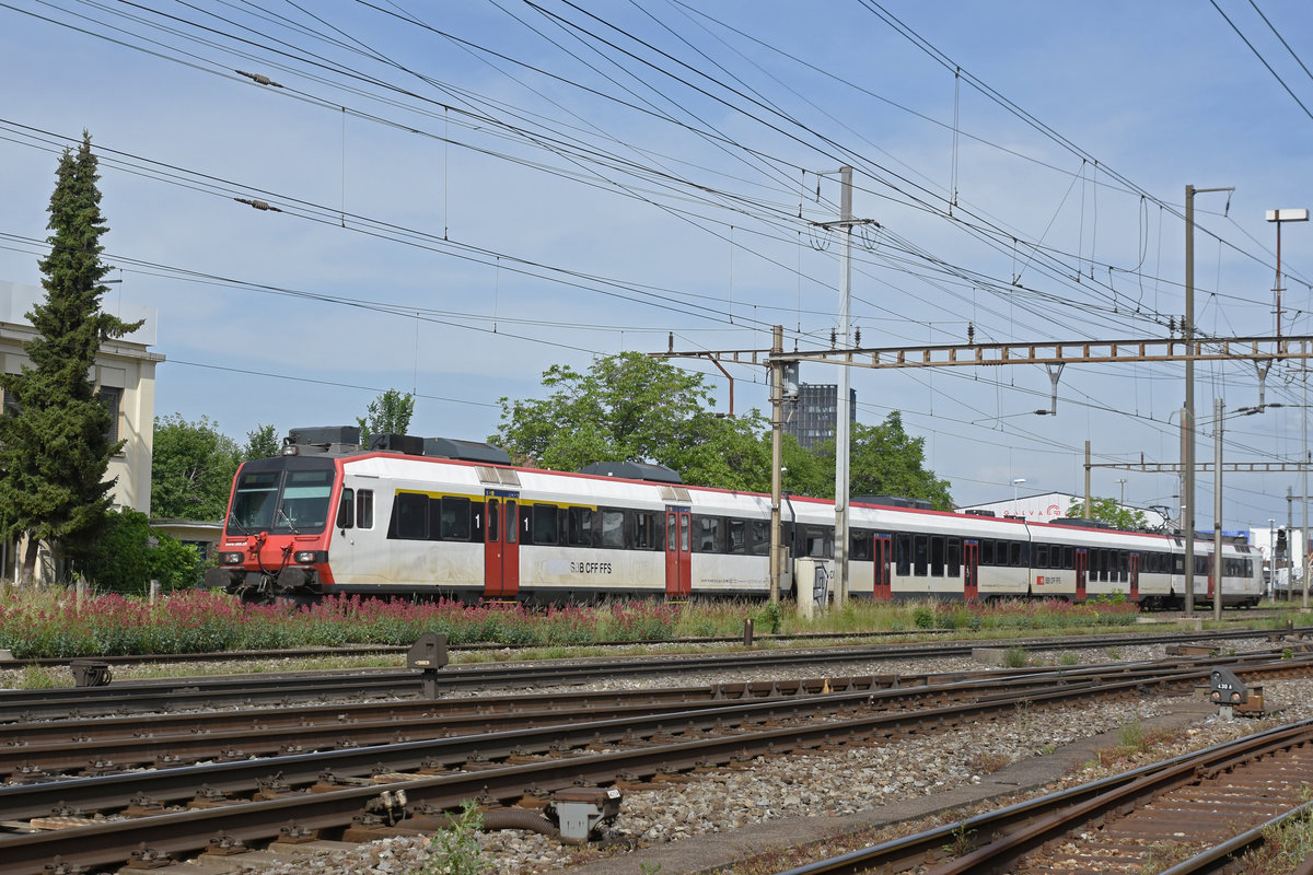 ABt NPZ Domino durchfährt den Bahnhof Pratteln. Die Aufnahme stammt vom 28.05.2018.