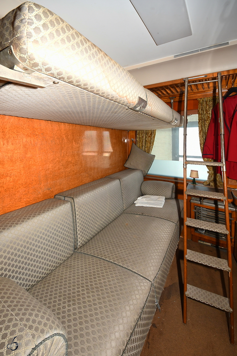 Abteil in einem Salonwagen im Eisenbahnmuseum Koblenz. (August 2018)