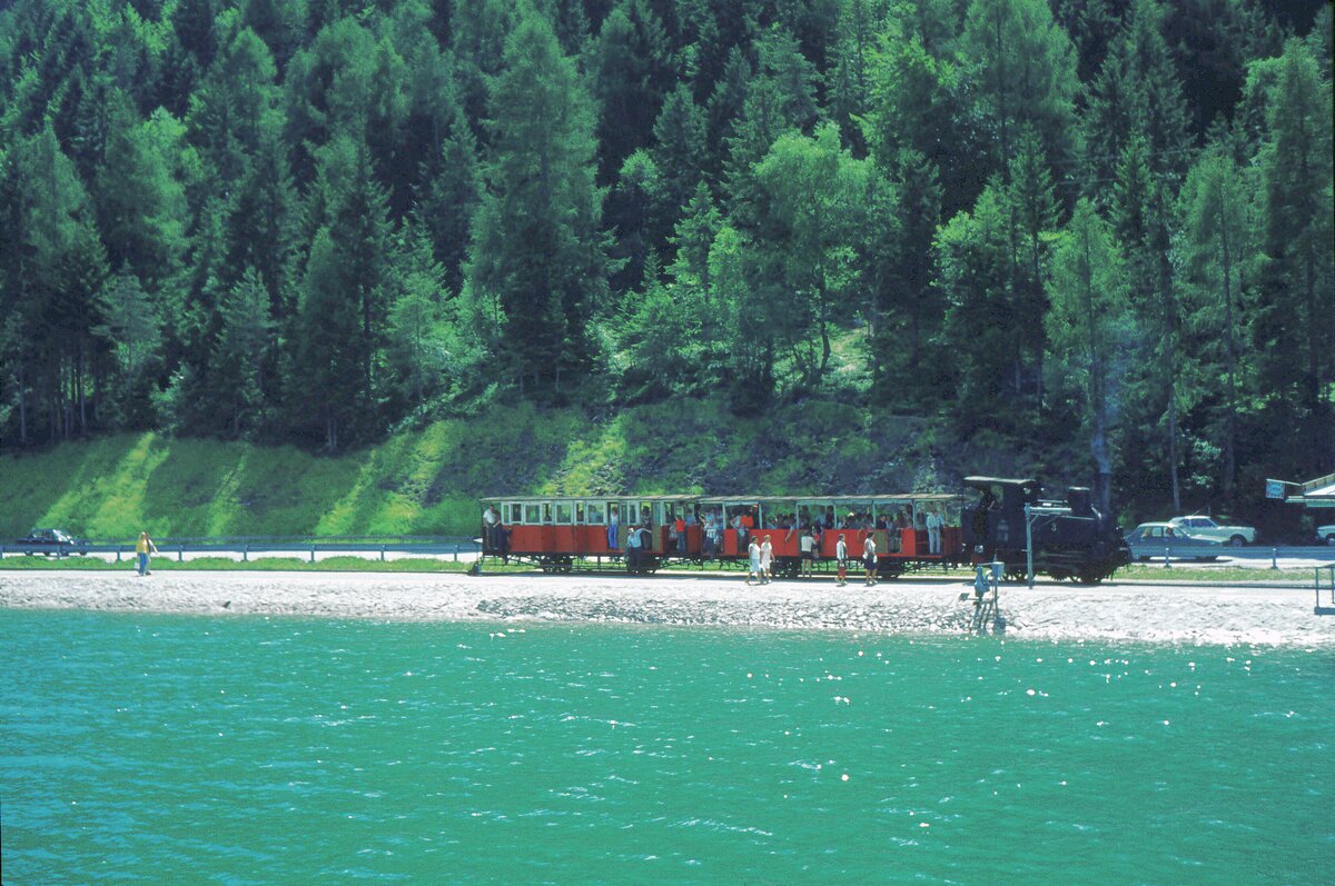 Achenseebahn__Ankunft am See bei der Schiffsanlegestelle.__08-08-1973