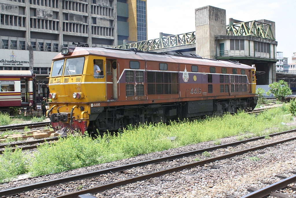 ADD 4416 (Co'Co', de, Alsthom, Bj.1985) am 28.Mai 2013 im Bf. Hua Lamphong. 

