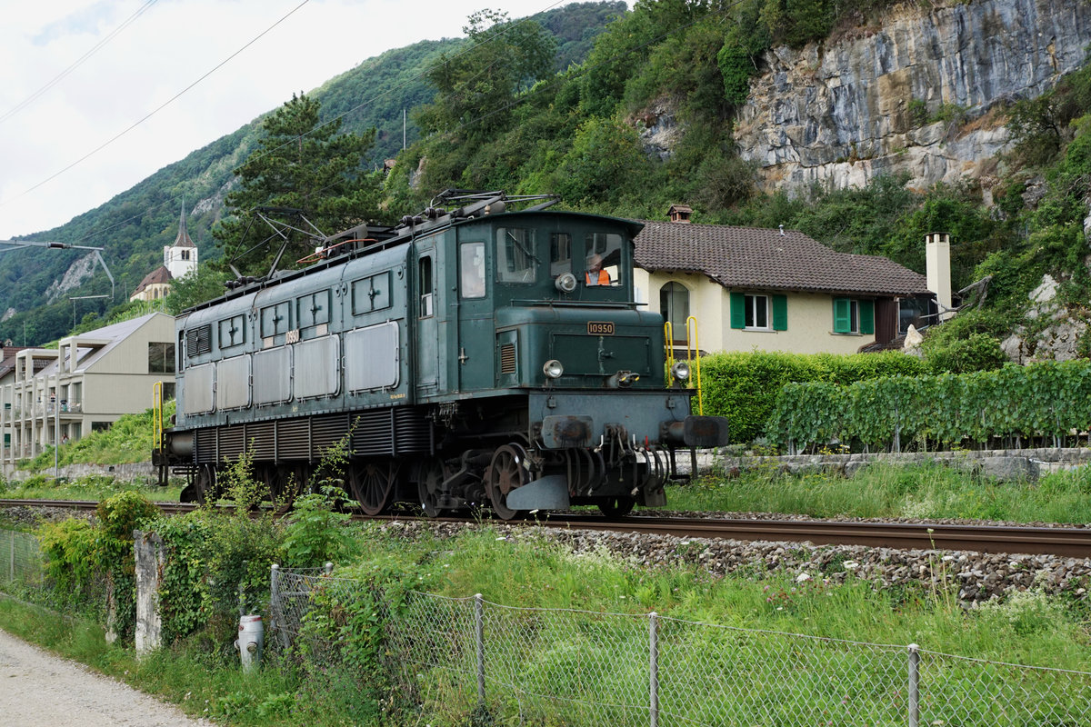 Ae 4/7 10950 von SWISSTRAIN als Lokzug in Ligerz am 11. Juli 2020.
Foto: Walter Ruetsch