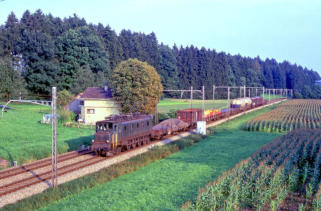 Ae4/7 10992, Rothenburg (Luzern), 63188, 19.08.1987.