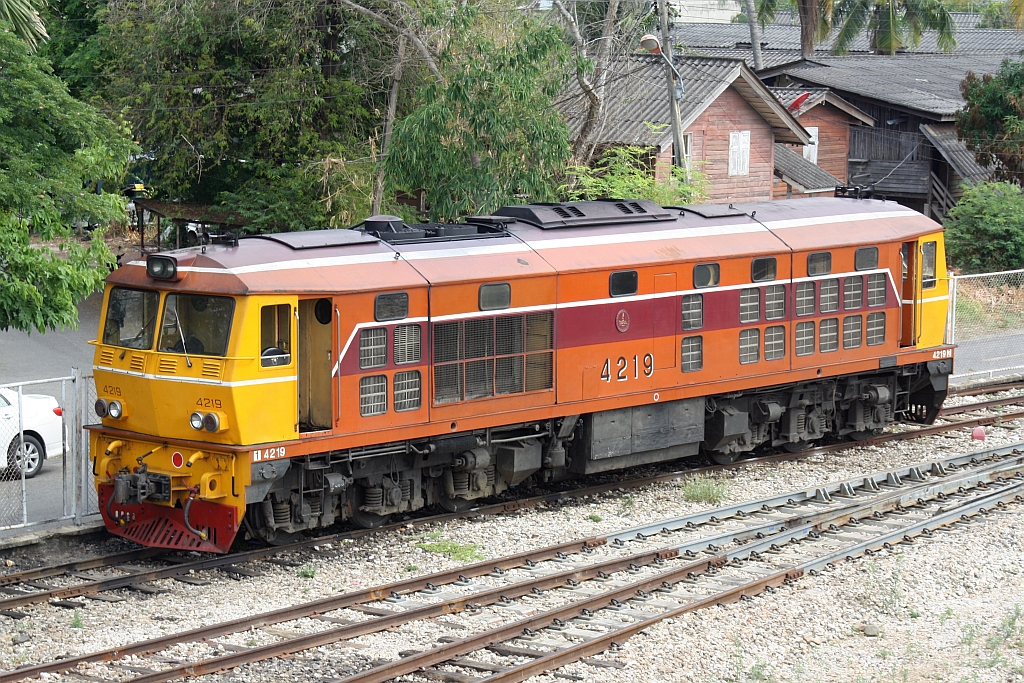 AHK 4219 (Co'Co', de, Henschel, Bj.1980, Fab.Nr. H-32461) am 24.Mai 2016 im Depot Hat Yai.