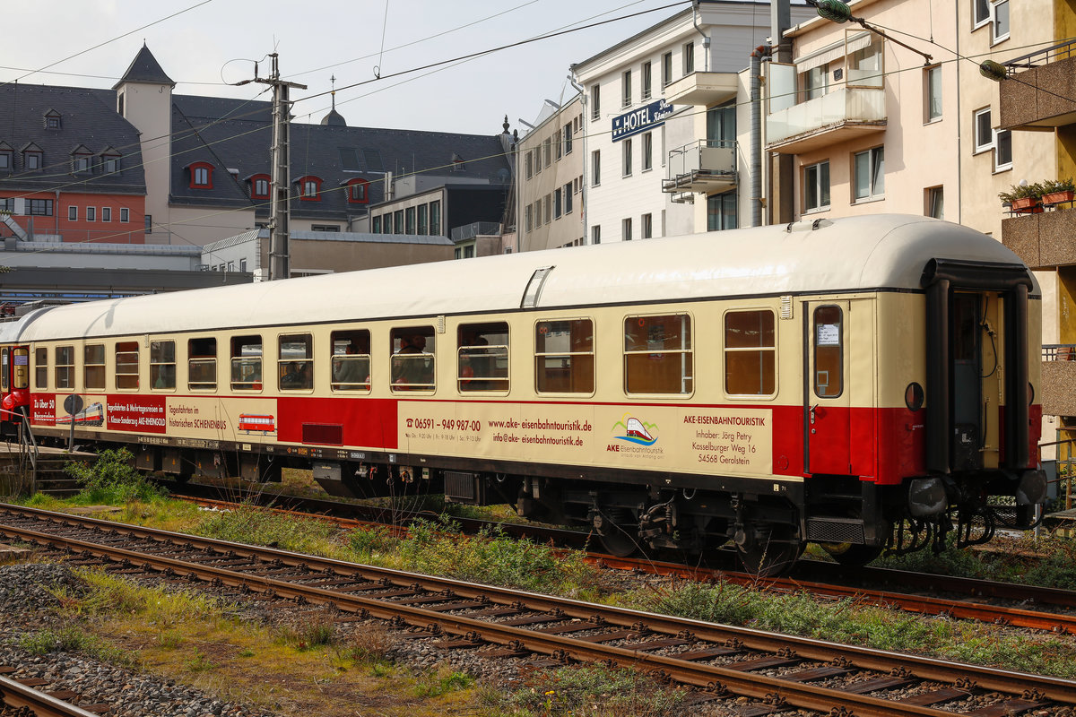 AKE-Werbewagen in K�ln Hbf,  April 2019.
