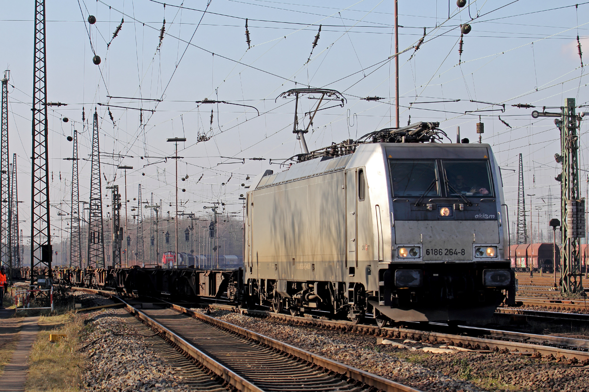 Akiem 186 264-8 in Oberhausen-West 22.2.2018