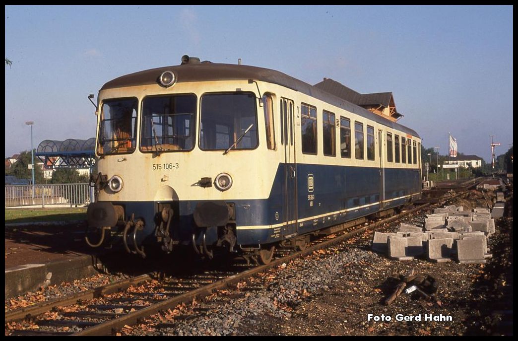 Akku Triebwagen 5151106 ist als Zug 8306 am 6.10.1989 um 8.38 Uhr aus Wanne Eickel im Bahnhof Dorsten angekommen.